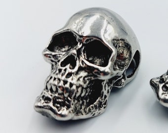 Human Skull Pendant Charm in Silver Tone - (3 dimensional Halloween skulls Gothic) - B13B
