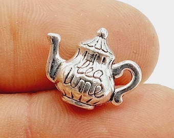 3 pingentes para bule de chá com texto TEA TIME - (lata tradicional para bule de chá com pequeno pingente de decoração floral) - H48B