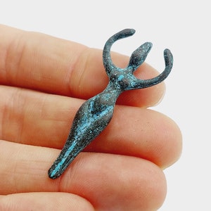 1 Goddess Charm (Green Patina Venus Moongoddess Lilith Ishtar Inanna Astarte hecate pendant patina tone) - C9