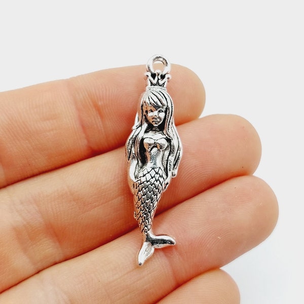 Mermaid Princess Pendant Charm in Silver Tone - (3 dimensional Crowned Sirene mermaid elegant water lady girl pendant) - D32B