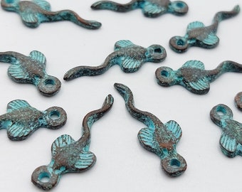 5 StingRay Charms in Grün Patina Ton (Manta Meeresbewohner exotische Fische Anhänger Schmuck Ohrringe machen Geschenk) - D57B