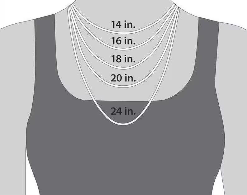 Puede incluir: Ilustraci&oacute;n que muestra longitudes de collares. Se muestran cinco collares de diferentes longitudes sobre un fondo gris. Las longitudes est&aacute;n etiquetadas: 14 pulg. (35,56 cm), 16 pulg. (40,64 cm), 18 pulg. (45,72 cm), 20 pulg. (50,8 cm) y 24 pulg. (60,96 cm).