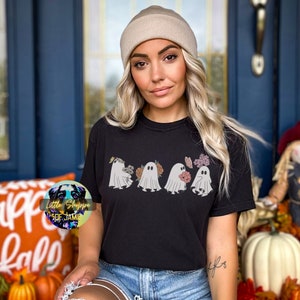 Cute Halloween Ghost graphic tee shirt Elementary Teacher Halloween t-shirt School teacher gifts Floral Halloween Ghost shirts Spooky Season