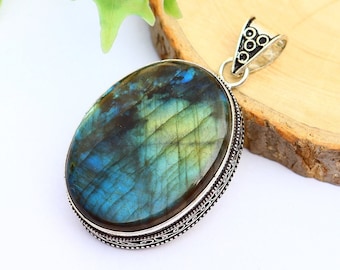 Labradorite Necklace/ Labradorite Pendant/ Silver Plated Pendant/ Vintage Pendant/ Large Labradorite Pendant/ Big Labradorite Necklace