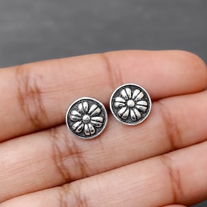 Sterling Silver Stud Earring/ Gorgeous Stud Earrings/ 925 Silver Earrings/ Stud Flower Earrings/Stud Earring/Silver Earrings/Flower Earrings