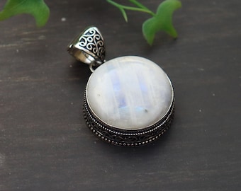 Moonstone Necklace/ Moonstone Pendant/ Silver Plated Pendant/ Vintage Moonstone Pendant/ Large Moonstone Pendant/ Big Moonstone Necklace