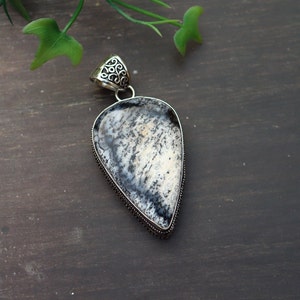 Dendritic Agate Pendant/ Dendritic Agate Necklace/ Silver Plated Pendant/ Vintage Pendant/ Large Dendritic Agate Pendant/ Big Agate Necklace