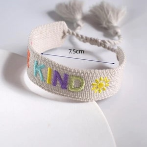 BE KIND, BESTIES, Dream, Lucky Gesticktes Quastenarmband, Mädchenzubehör, Armband, Freundschaftsarmband, Geschenk Bild 2