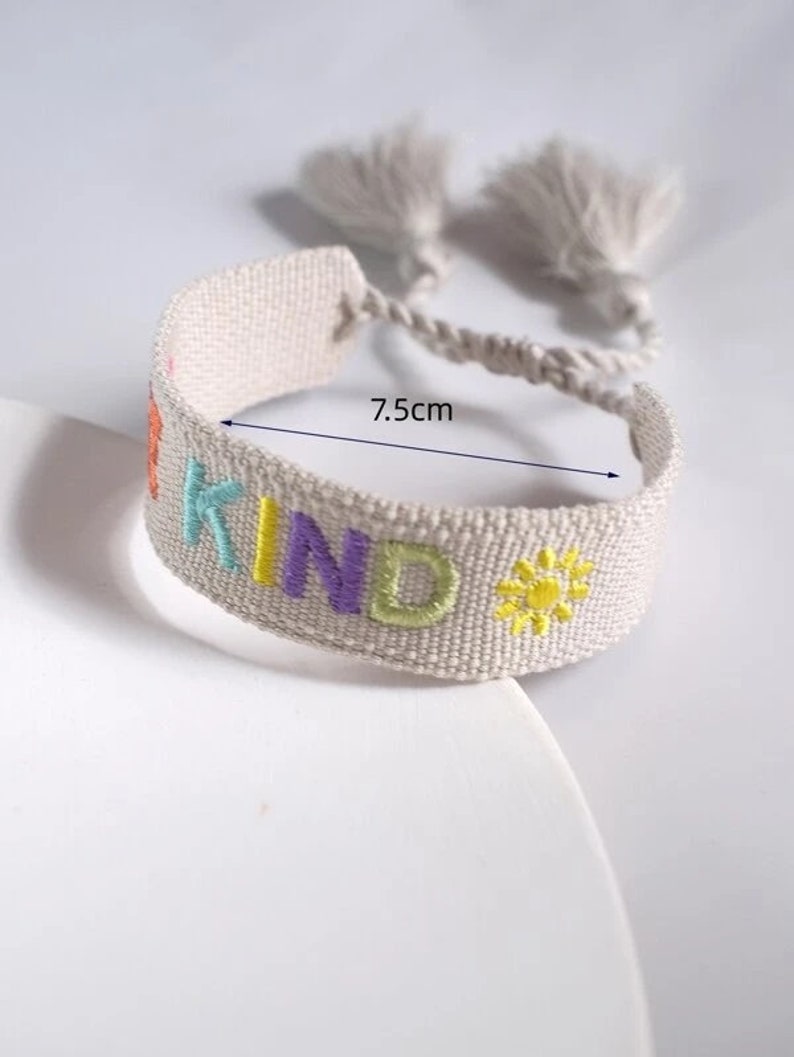 BE KIND, BESTIES, Dream, Lucky Gesticktes Quastenarmband, Mädchenzubehör, Armband, Freundschaftsarmband, Geschenk Bild 2