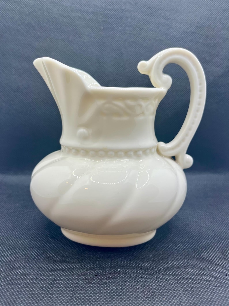 Vintage Lenox Colonial Collection ivory porcelain creamer or small pitcher Green Wreath Stamp Pre 1953 USA, vintage kitchenware from the 1930s