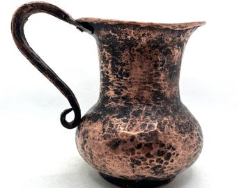 Antique Artisan Hand Forged Hammered Copper Pitcher Jug Arts & Crafts Vase with Scroll Handle