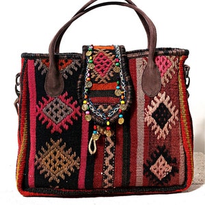 HANDMADE TRADITIONAL SCORPION Motif Anatolian Kilim Bag, Rug Shoulder Tote Bag, Boho Bag, Turkish Bag, Handwoven Bag, Ethnic Handmade Purse