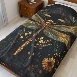 Dragonfly Velveteen Plush Blanket: Elegant Nature Home Decor image 2