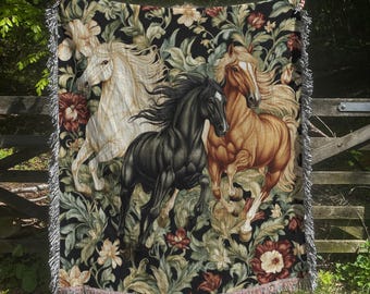 Equestrian Horse Woven Blanket: Vintage Style Cotton Throw