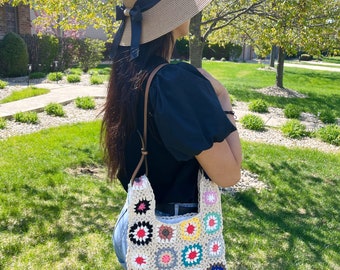 Bohemian Paisley Crochet Women Shoulder Bags. Crochet granny squa