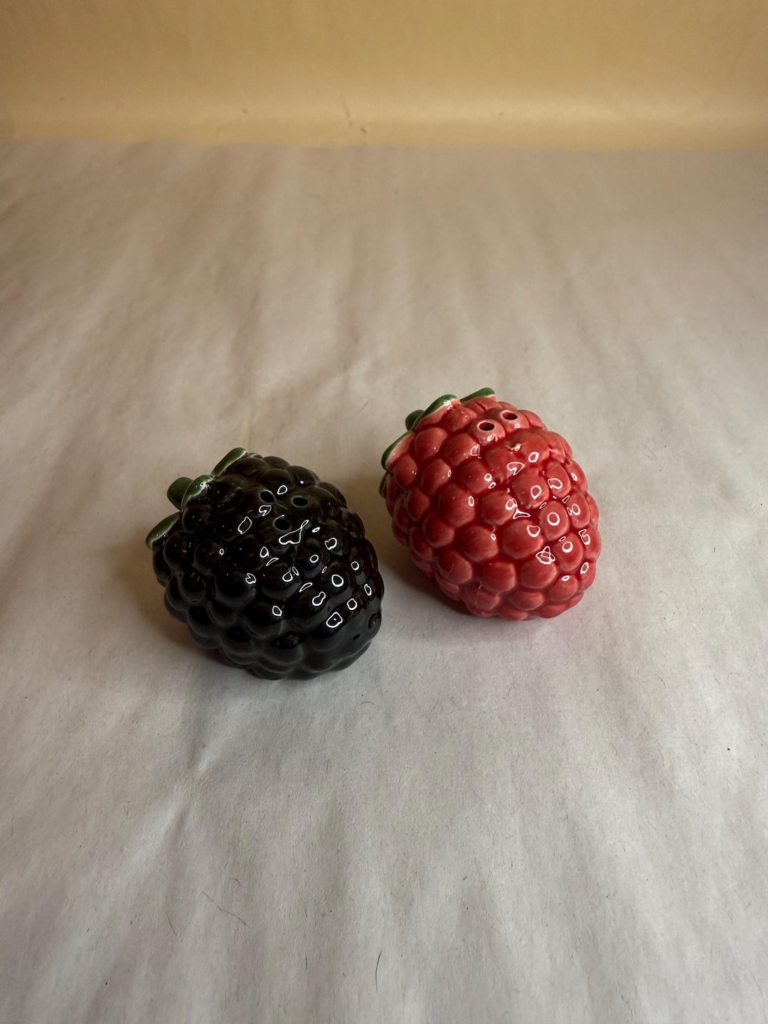 Ceramic Raspberry Ceramic Raspberry and Blackberry Salt and Pepper Shakers Set - Etsy