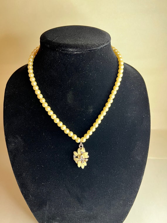 Vintage 1950’s Faux Pearl Fashion Necklace
