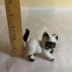 Vintage Siamese Cat Playing Figurine