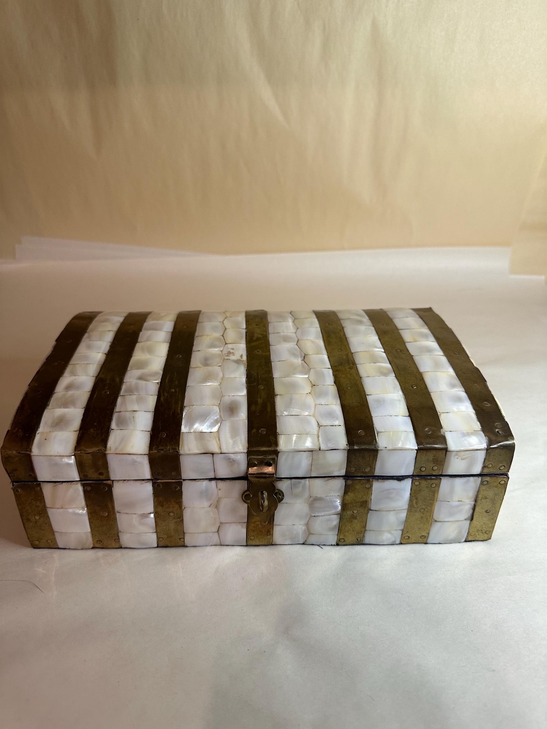 Vintage Mother of Pearl and Brass Inlay Decorative Jewelry Box W Royal ...