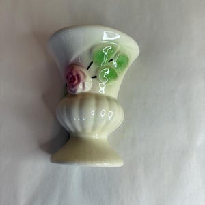 Vintage 1950’s Ceramic Floral Wall Pocket Cottagecore Vase