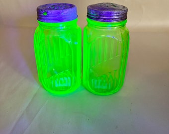 Anchor Hocking Green Depression Salt and Pepper Shakers