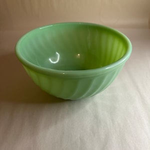 Anchor Hocking FireKing Jadeite Swirl 8” Mixing Bowl