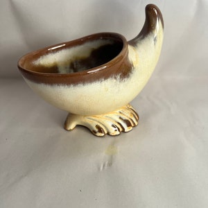 Plantadora Cornucopia de cerámica Frankoma vintage en oro Plainsmen