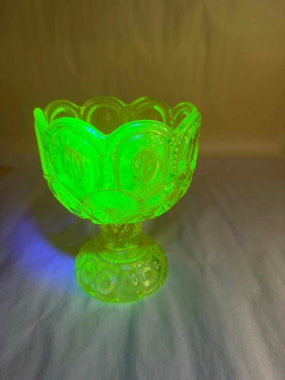 Moon and Star LG Wright Vaseline Uranium Candy Dish