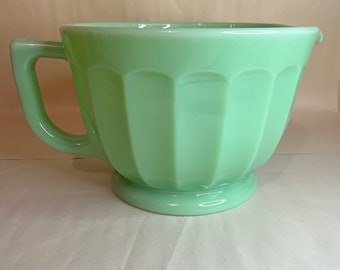 Jadeite Large Paneled Mixing Bowl w Handle