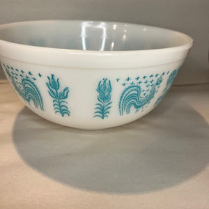 Pyrex Amish butterprint 403 mixing bowl