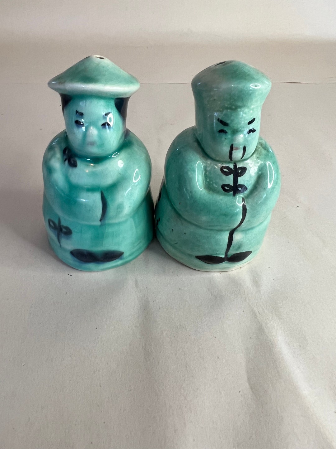 Vintage 1950s Quing Dynasty Salt and Pepper Shakers Etsy