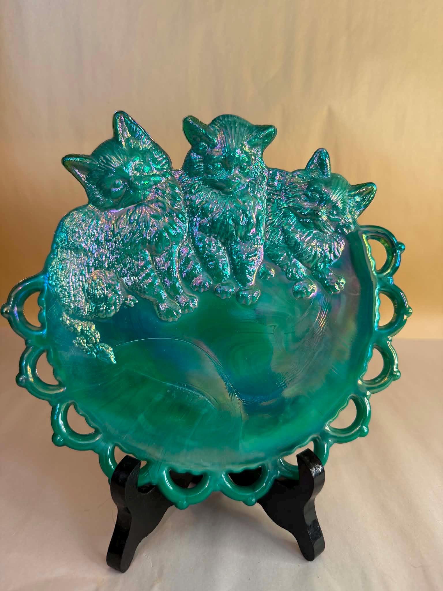 1950年代 ミルクガラス　猫モチーフプレート Westmoreland Glass Cats Plate - Etsy