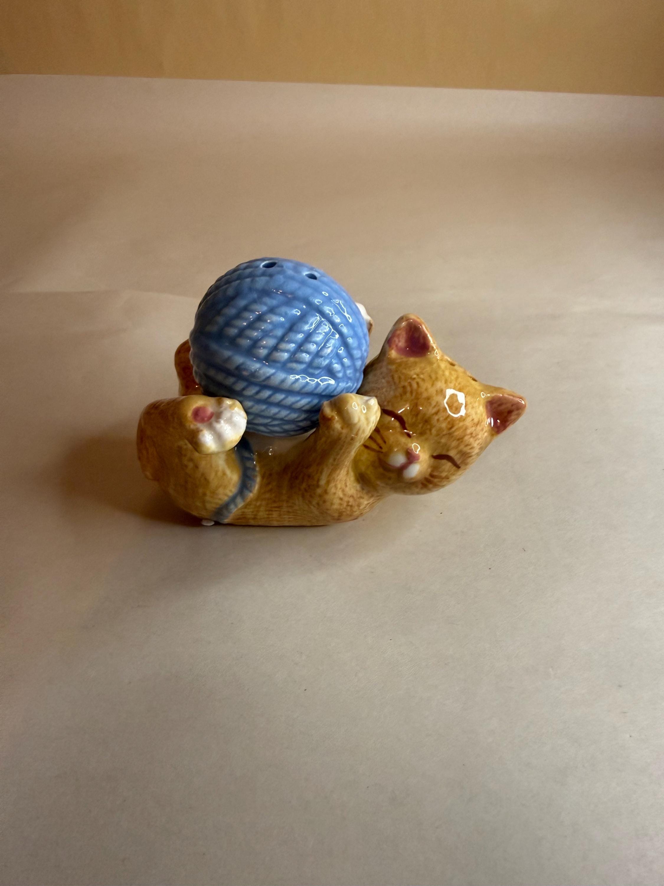 陶器の猫と毛糸の塩コショウ入れ（ペア） - Etsy 日本