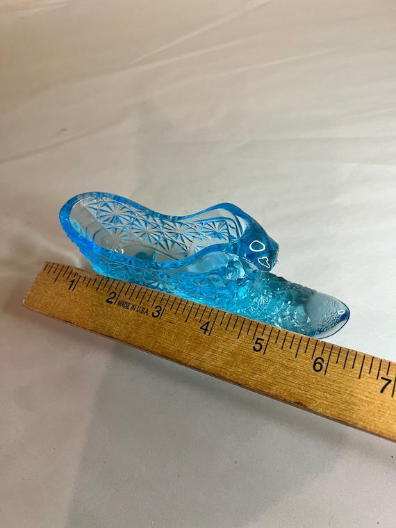 Vintage Fenton Art Glass Cat Head Slipper Shoe Daisy and Button