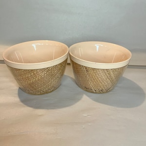 Set of 2 Vintage Mid Century Raffia Ware Cereal Soup Bowls Burlap Straw Melamine Thermo Temp