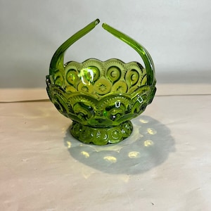 L.E. Smith Moon and Star Small Basket w Split Handle