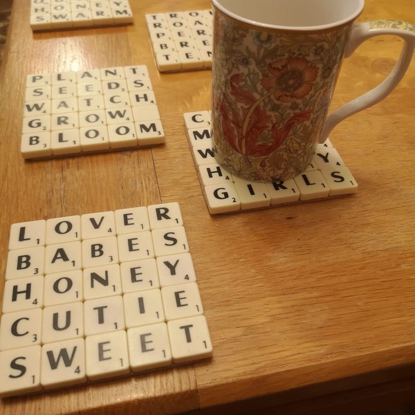 Dessous de verre de Scrabble Cadeau personnalisé pour la fête des mères, des anniversaires, des cadeaux de mariage ou des événements.