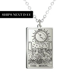 Tarot Karte Halskette, Der Mond - Zierliche Silber Kette Anhänger mit Tarot Karte Nachricht, Glücksbringer Anhänger - Manifestation, Hexe, Witchy Geschenk