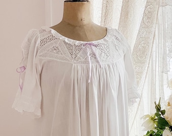 Edwardian White Nightgown Eyelet Lace Trimmed Butterfly Sleeves Size Medium