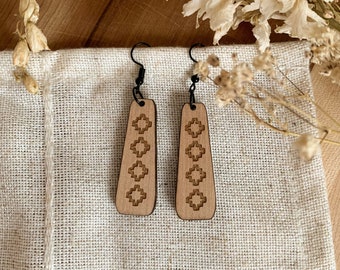 Wooden earrings - Walnut and Cherry - Rectangle - Made in Quebec, Canada - Handcrafted - 4cm long - Geometric - Scandinavian