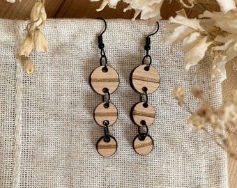 Wooden earrings - Walnut and Cherry - Round - Made in Quebec, Canada - Handcrafted - 4 cm long - Geometric - Scandinavian