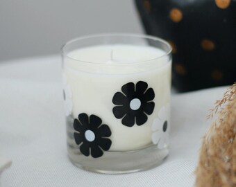 Vintage Candle Scented, Retro Candle Scented, Colony Flower Power Candle from the 70s, Sweet and Musky Scent by Tom Ford, 8oz