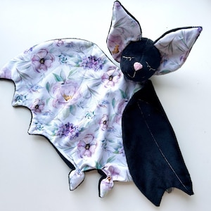 Personolized bat lovey blanket, bat flower for baby girl, Halloween bat plush, bat security blanket, cuddle bat lovey, baby shower gift