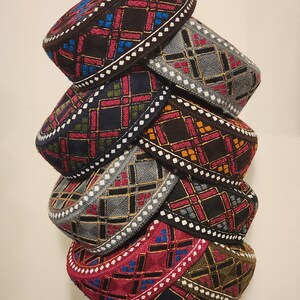 Traditionelle bestickte runde Kappe für Männer / Frauen. Größe 52 & 57 cm Rund. Kostenloser Versand alle USA