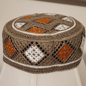Traditional embroided round cap for men/women. Size 22 inches round. Free shipping throughout U.S