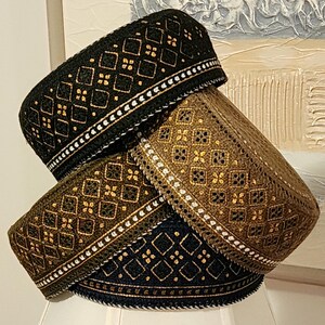 Traditionelle bestickte runde Kappe für Männer / Frauen. Größe 22 Zoll rund. Kostenloser Versand alle USA