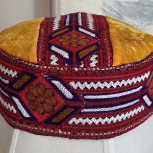 Vintage Afghani Turkmen Kuchi Dowry Cap Hat Handmade & Embroidered W/ Coins RARE VINTAGE UZBEK AFGHANI TURKMEN HAND EMBROIDERED TRIBAL  main image 4