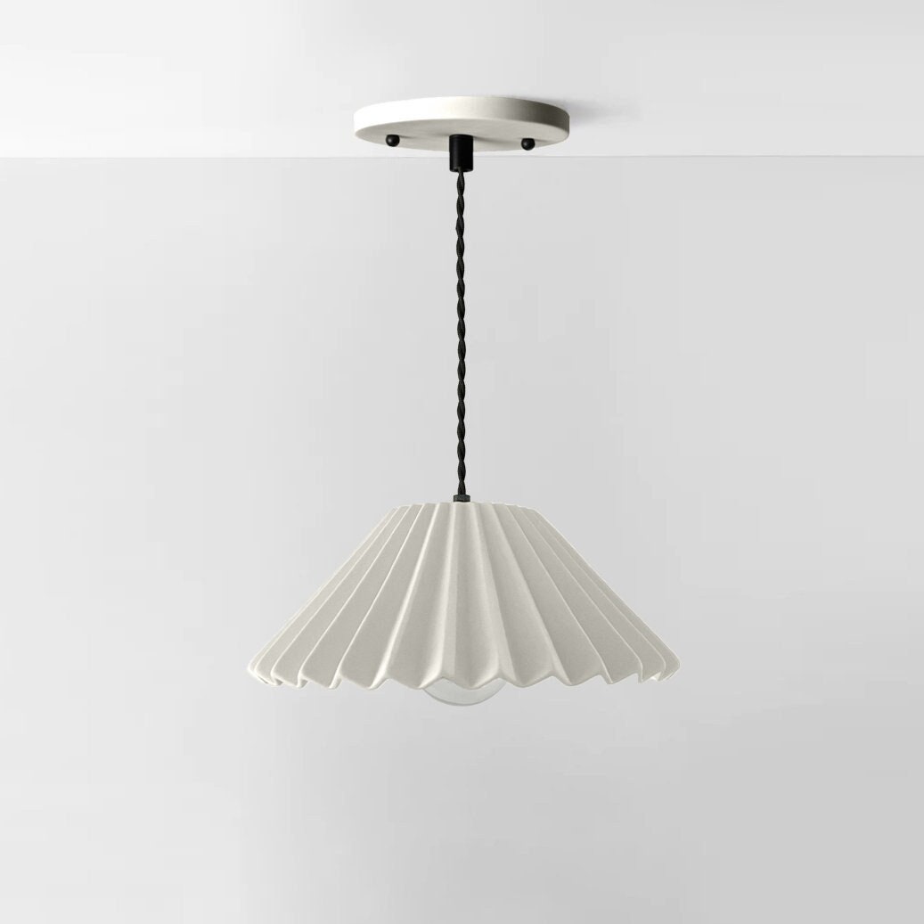Outlet clearance pendant light