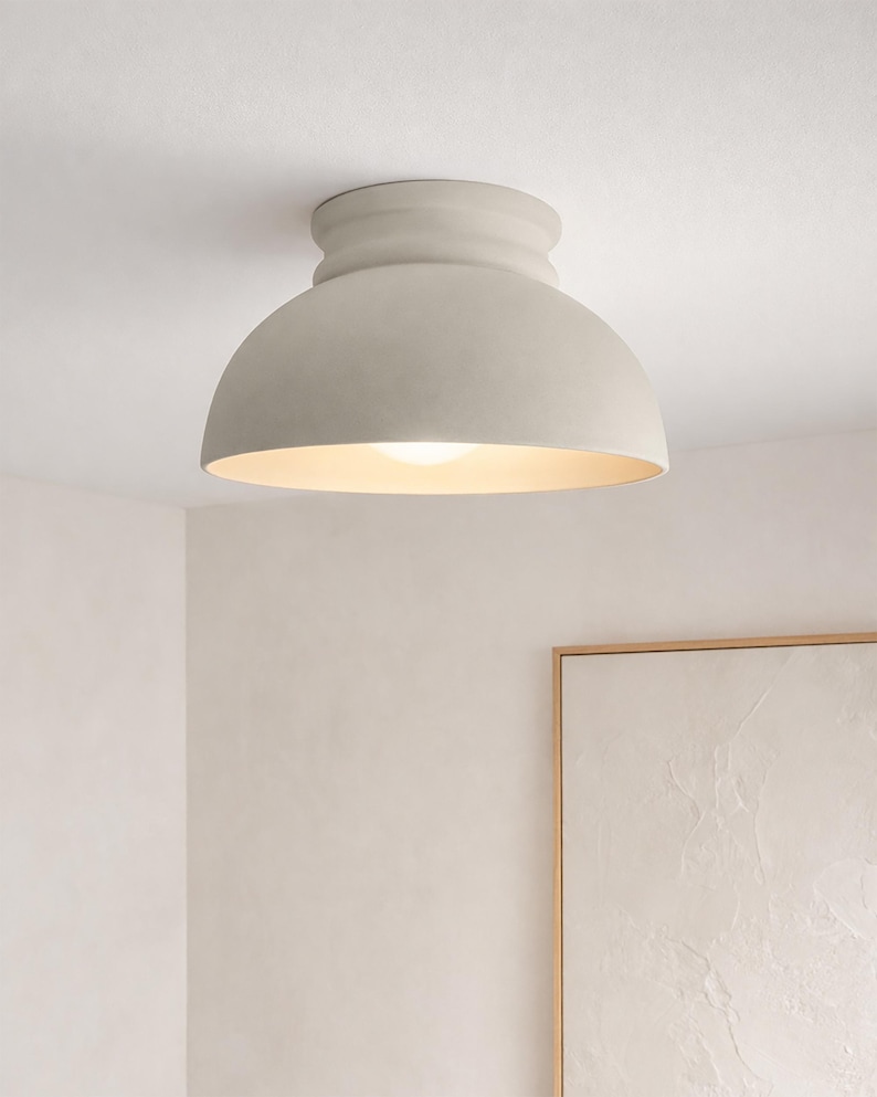 Groot Pompei | Keramische inbouwplafondlamp | Handgemaakt minimalistisch koepelarmatuur in beenwit afbeelding 1