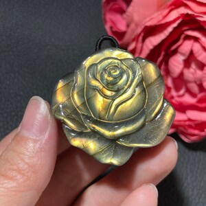 1.45 Inch Full Flash Hand Carved Labradorite Rose, Super Flashy Yellow Labradorite Crystal Pendant Necklace With String.